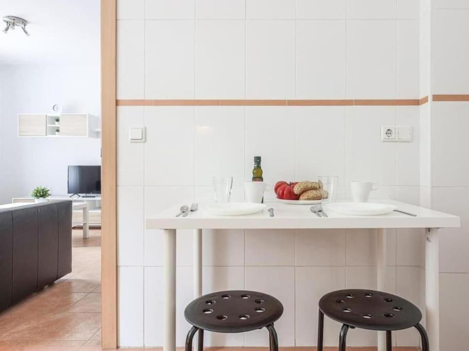 Alojamiento Con Piscina Y Parking En Sevilla 拉阿尔加瓦 外观 照片