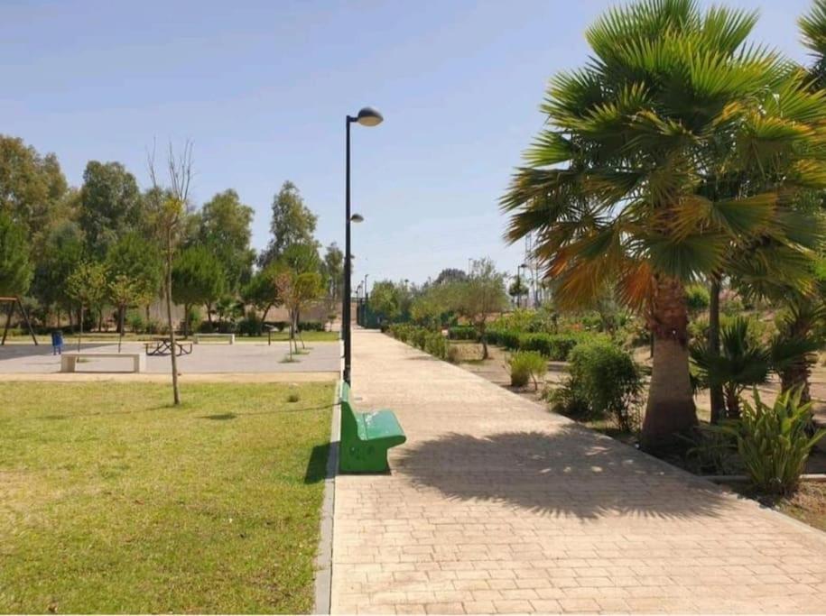 Alojamiento Con Piscina Y Parking En Sevilla 拉阿尔加瓦 外观 照片