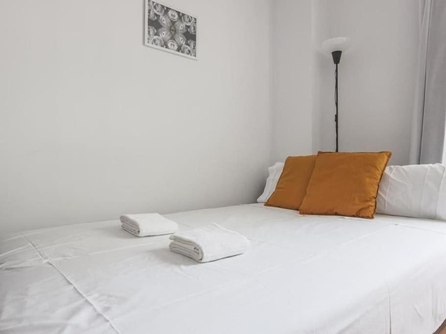 Alojamiento Con Piscina Y Parking En Sevilla 拉阿尔加瓦 外观 照片